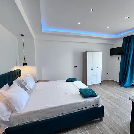 Апартаменты Central Studios Apartments Аликанас