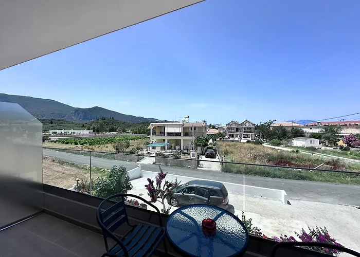 شقة Luxury اليكاناس