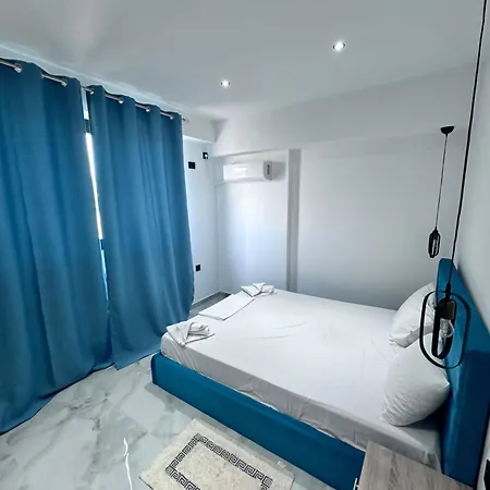 Central Studios Apartments *