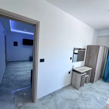 Central Studios Apartments * 阿利卡纳斯