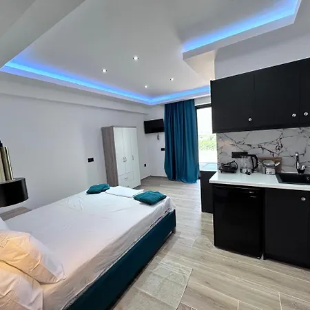 Central Studios Apartments * 阿利卡纳斯